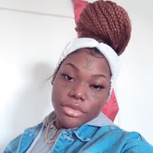 Meet your Posher, Evanity